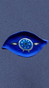 L'oeil protecteur-Sculpture en argile-Fabriquée à la main